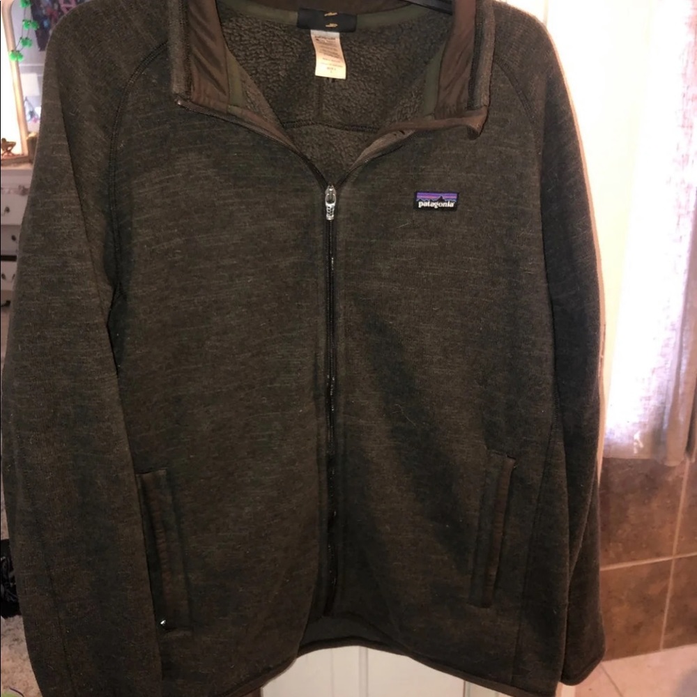 Men’s Patagonia sweater